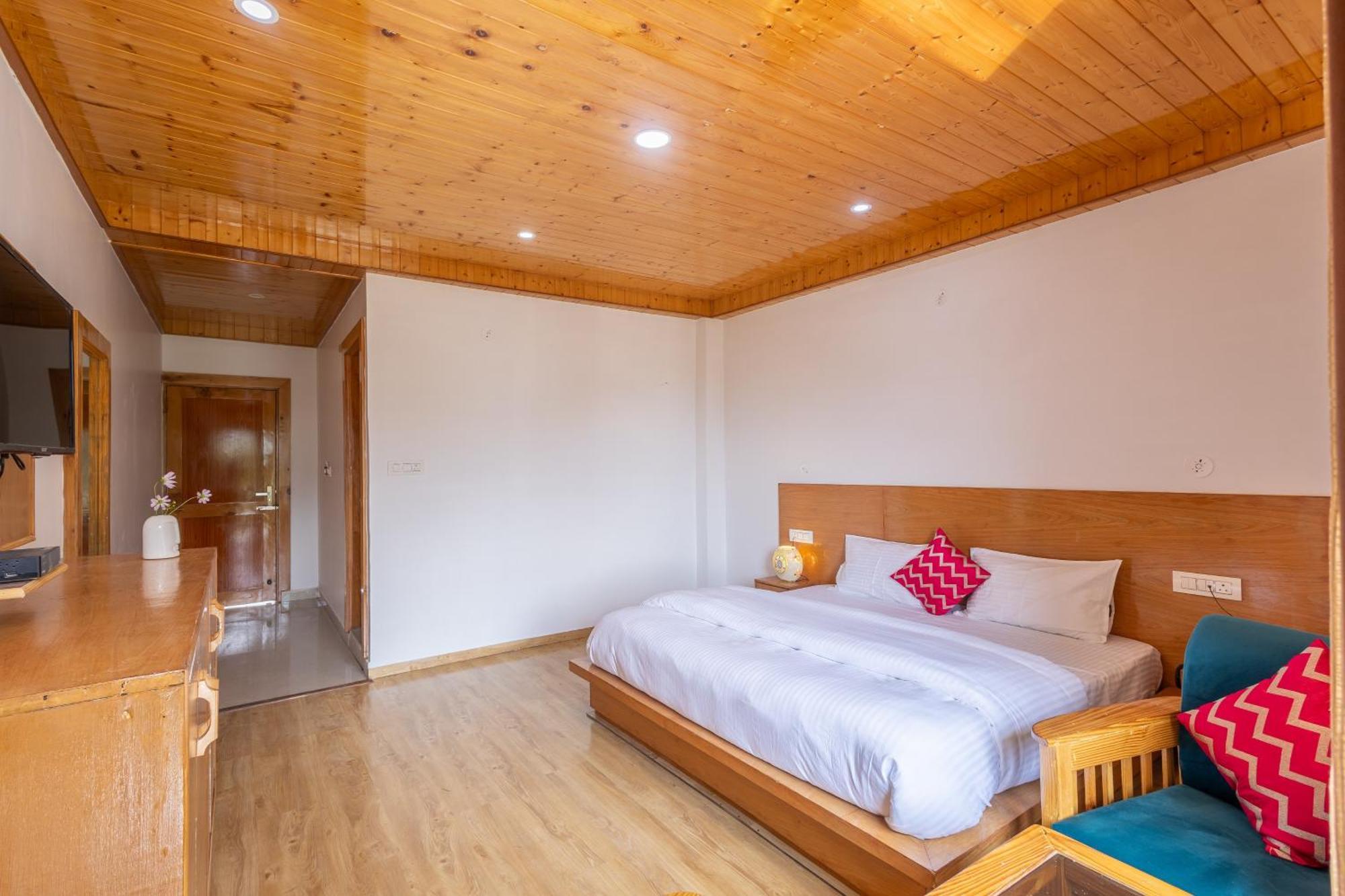 Aroha Residency- A Countryside Resort Манали Экстерьер фото